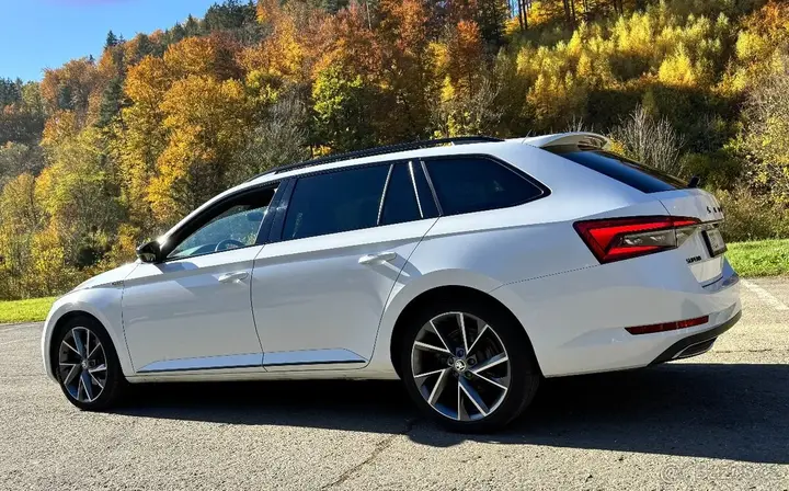 Skoda Superb 2023 photo 3