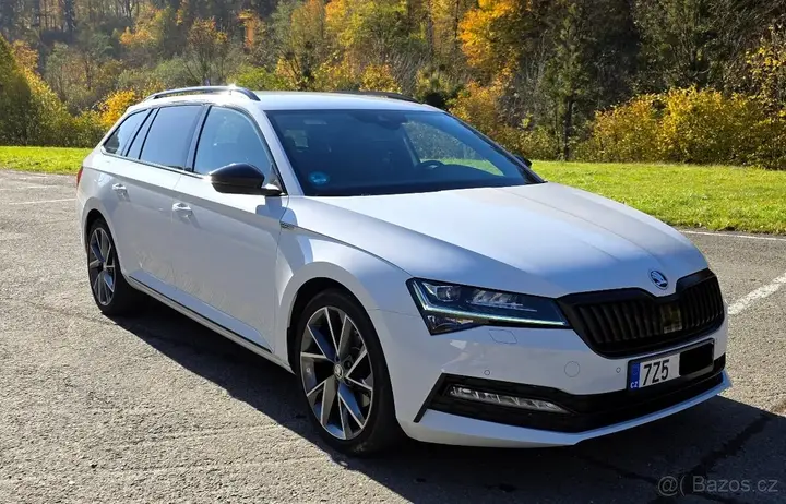 Skoda Superb 2023 photo 2