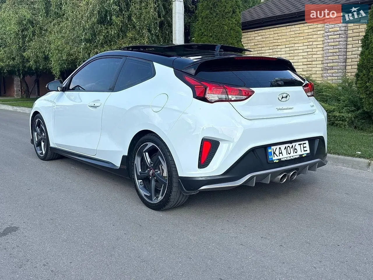Hyundai Veloster 2018 photo 2