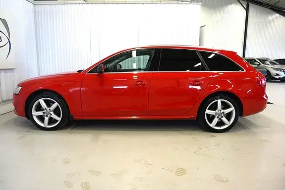 Audi A4 2013 photo 2