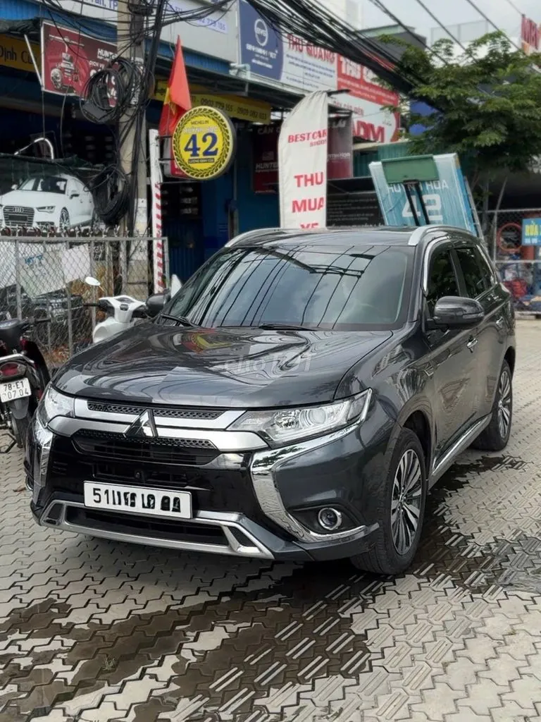 Mitsubishi Outlander 2024 photo 2