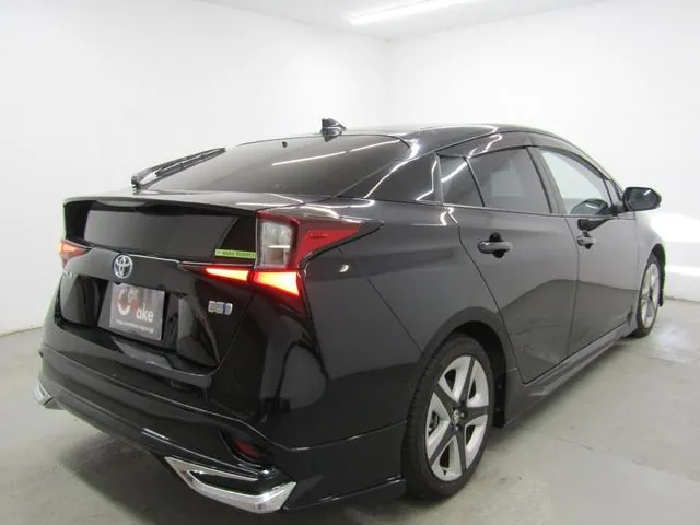 Toyota Prius 2020 photo 3