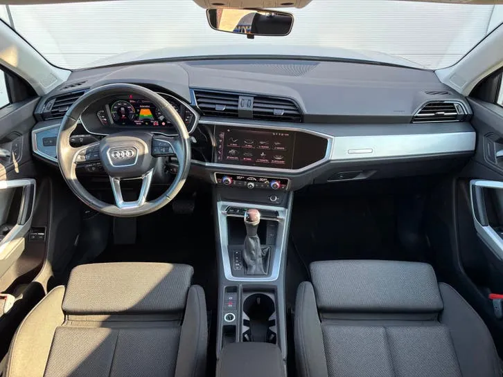 Audi Q3 2021 photo 3