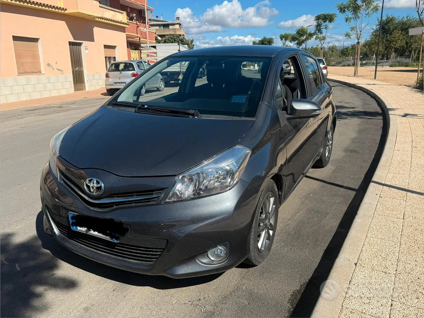 Toyota Yaris 2014 photo 4