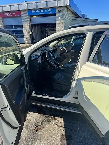 Toyota Rav4 2018 photo 4