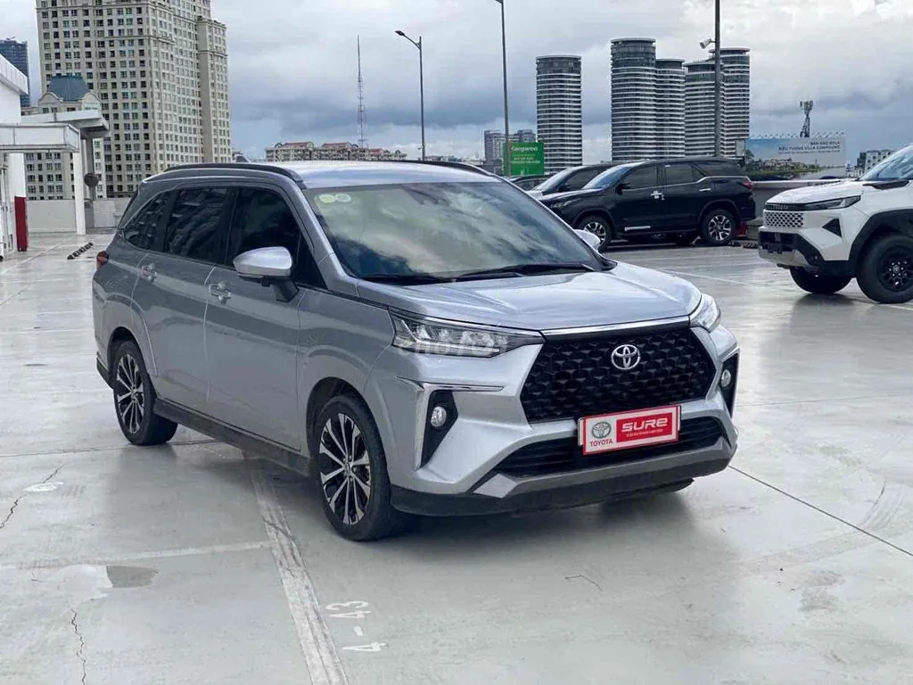 Toyota Veloz Cross