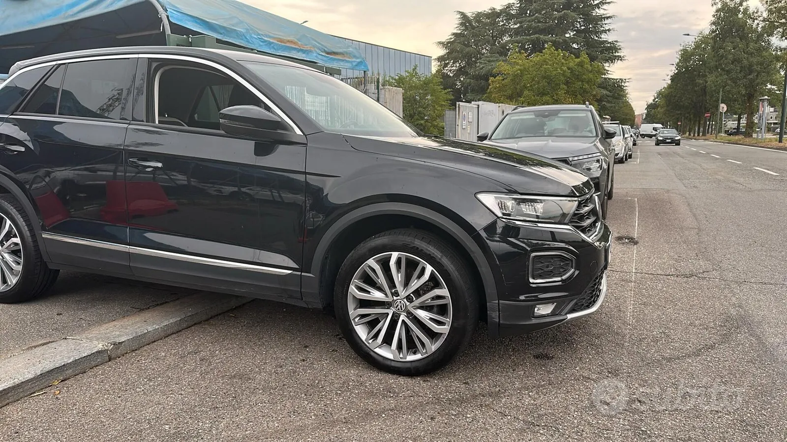 Volkswagen T-Roc 2018 photo 2