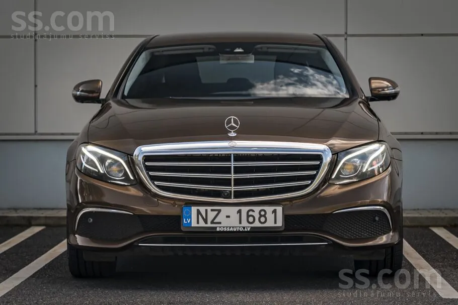 Mercedes-Benz E220 2016 photo 2