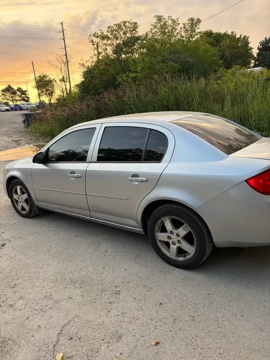 Chevrolet Cobalt 2010 photo 4