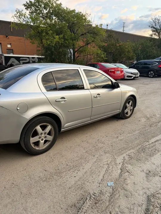 Chevrolet Cobalt 2010 photo 3