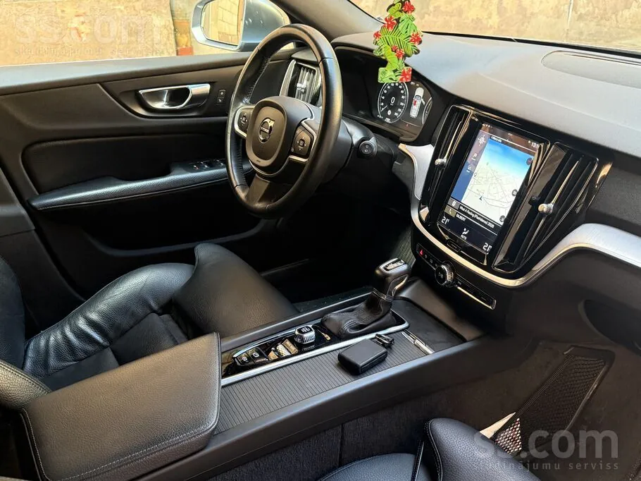 Volvo V60 2019 photo 5