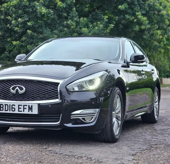Infiniti Q70 2016 photo 3