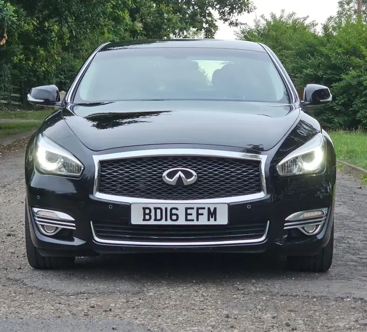 Infiniti Q70 2016 photo 2
