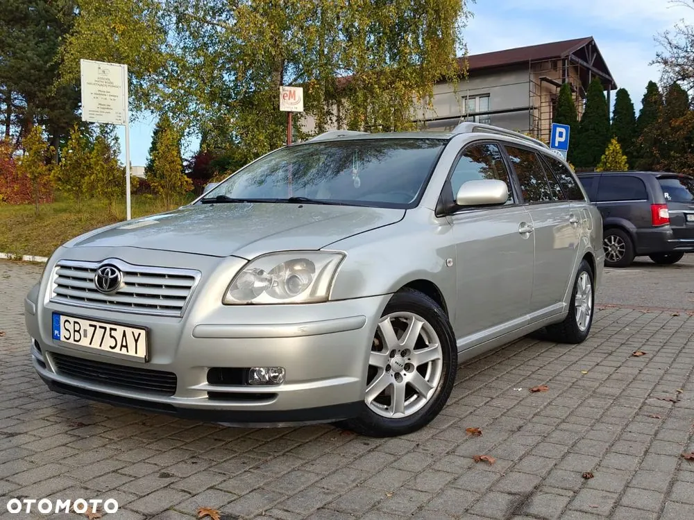 Toyota Avensis 2004 photo 2