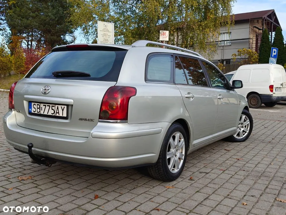 Toyota Avensis 2004 photo 4