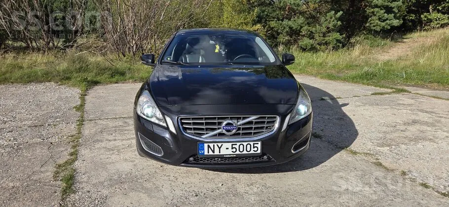 Volvo V60 2011 photo 2
