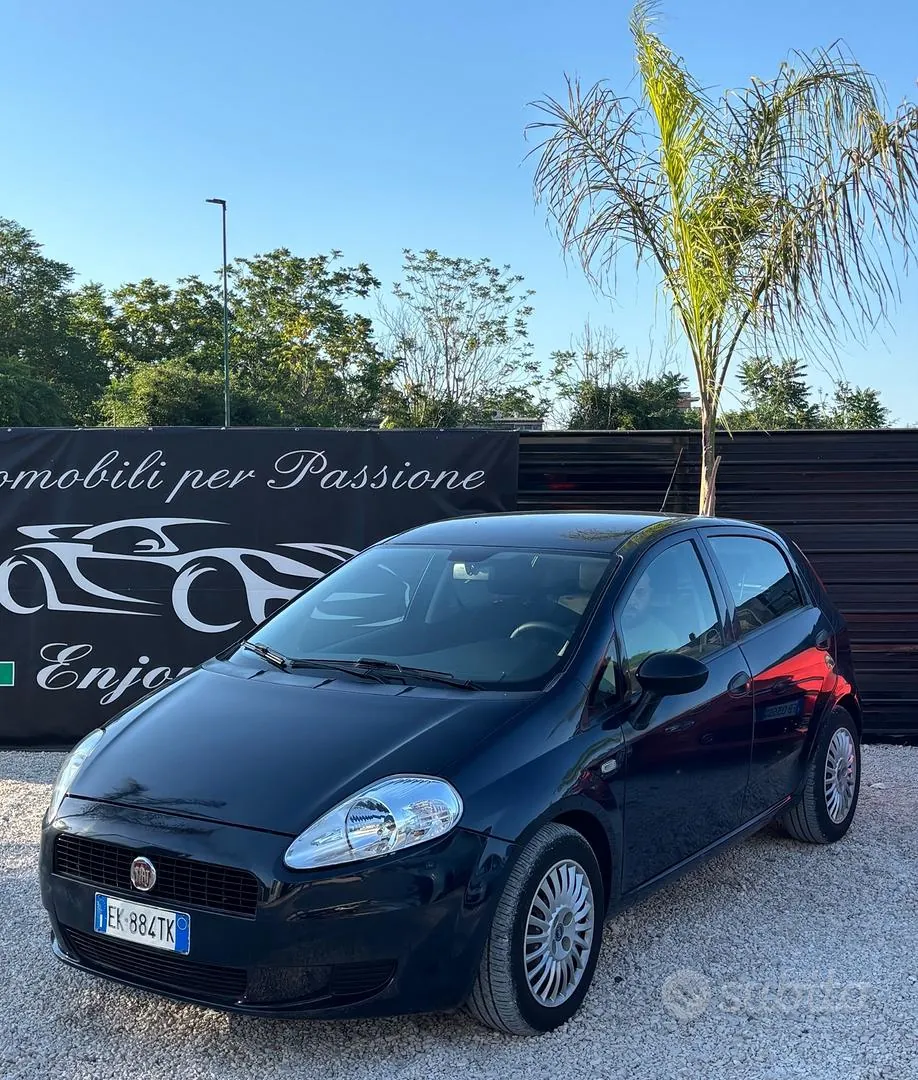 Fiat Punto Evo 2011 photo 2