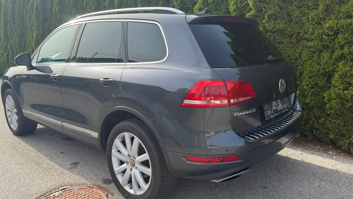Volkswagen Touareg 2011 photo 2