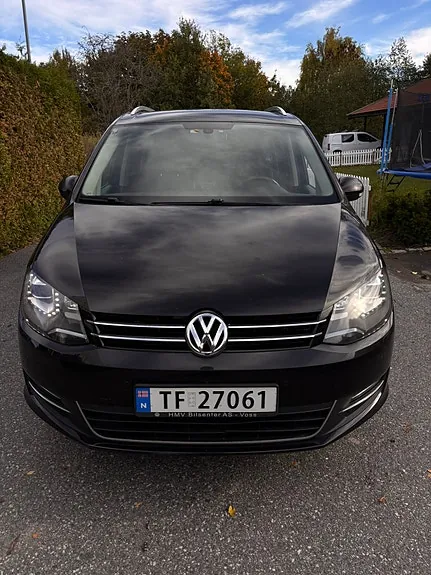 Volkswagen Sharan 2012 photo 2