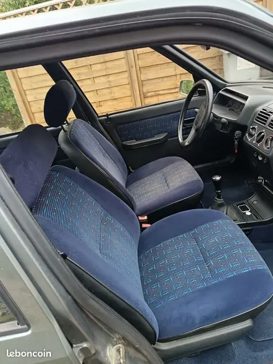 Peugeot 205 1994 photo 3
