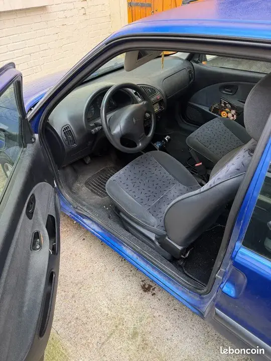 Citroen Saxo 2002 photo 3