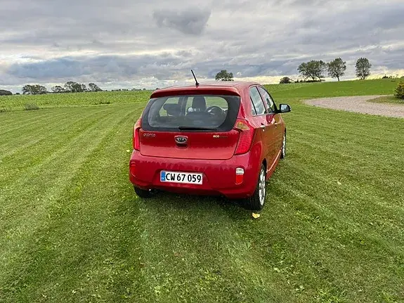 Kia Picanto 2011 photo 4