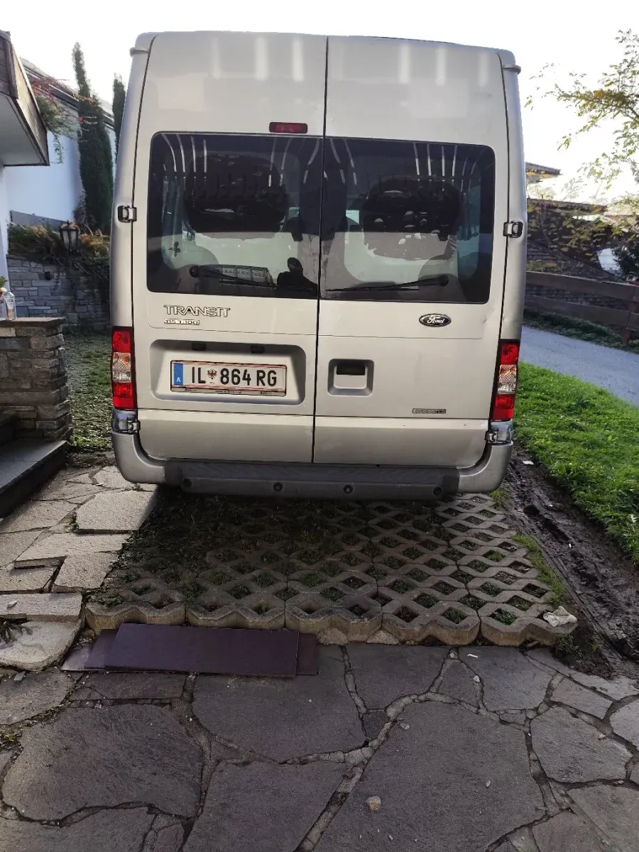 Ford Transit 2011 photo 3