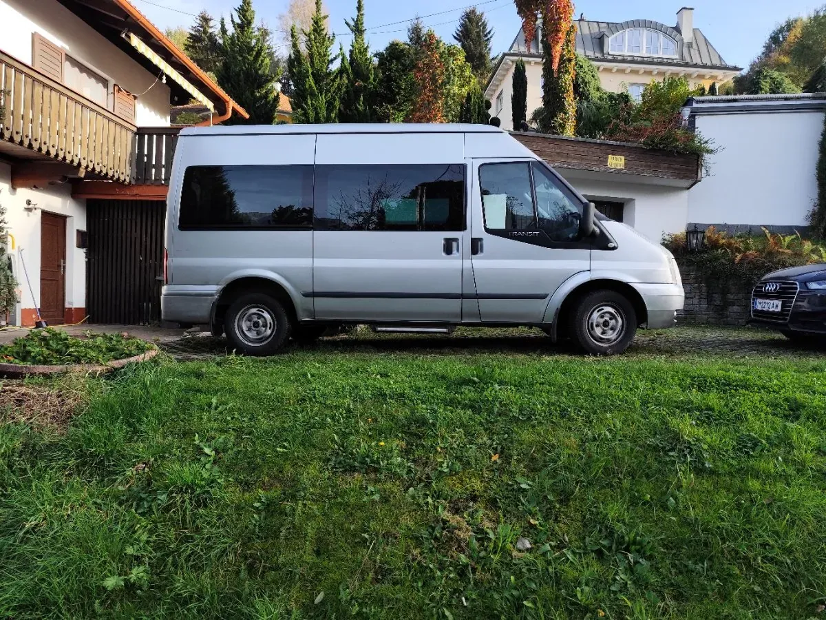 Ford Transit 2011 photo 2