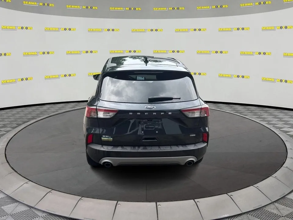 Ford Escape 2022 photo 4