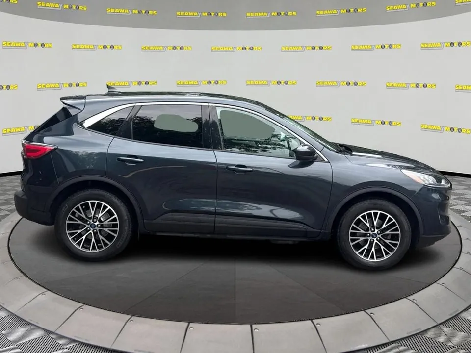 Ford Escape 2022 photo 2