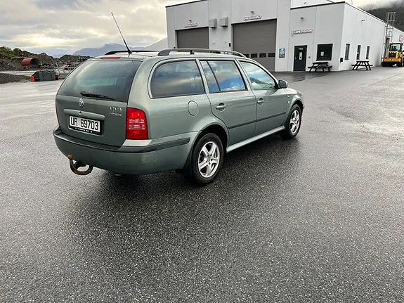 Skoda Octavia 2004 photo 5