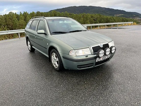 Skoda Octavia 2004 photo 3