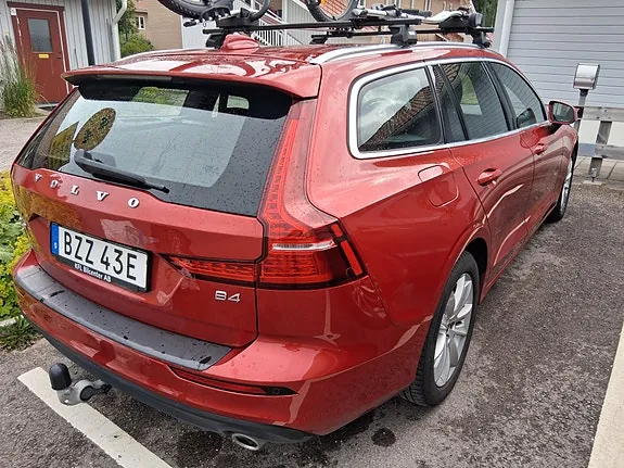 Volvo V60 2021 photo 3