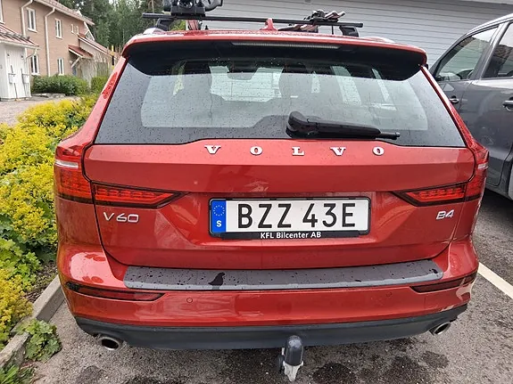 Volvo V60 2021 photo 2