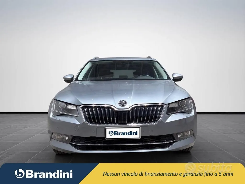 Skoda Superb 2019 photo 3