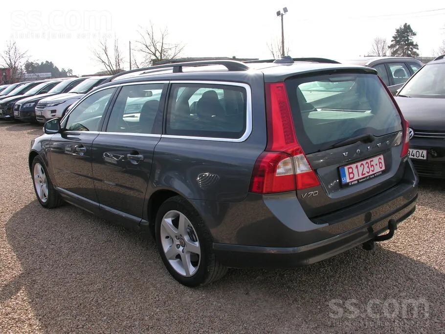 Volvo V70 2010 photo 4