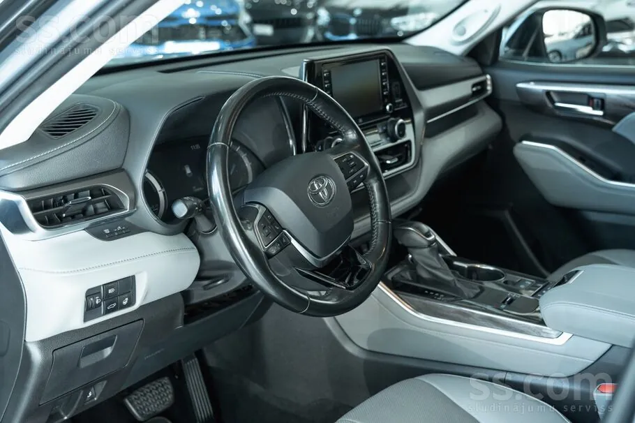 Toyota Highlander 2021 photo 3