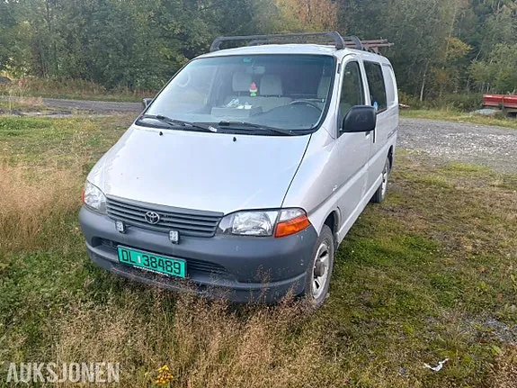 Toyota Hiace 2006 photo 2
