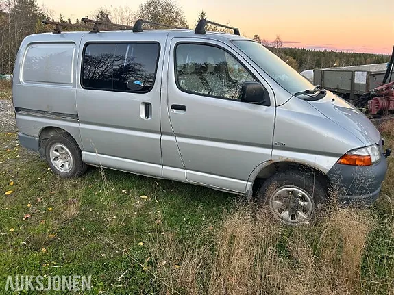 Toyota Hiace 2006 photo 5