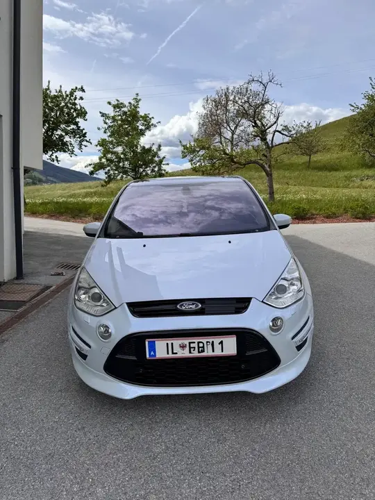 Ford S-Max 2011 photo 2