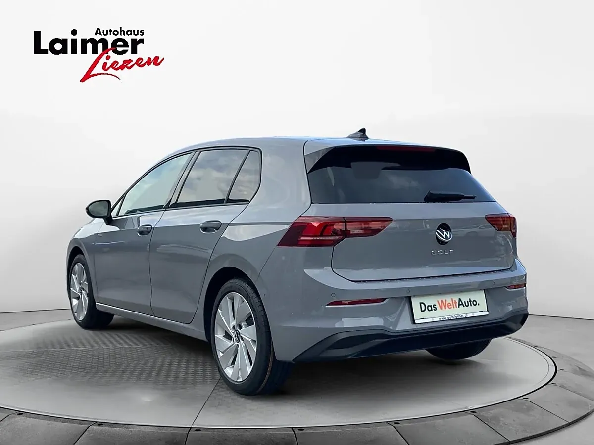 Volkswagen Golf 2025 photo 3