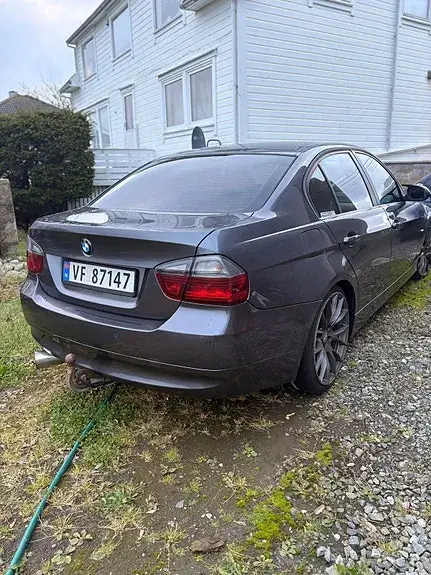 BMW 318D 2007 photo 4