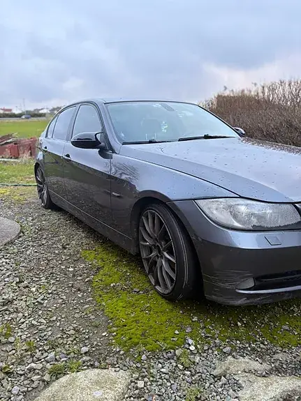 BMW 318D 2007 photo 3