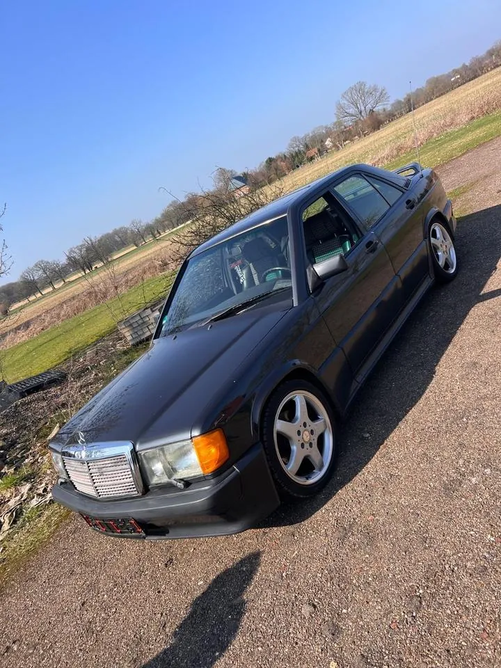 Mercedes-Benz 190E