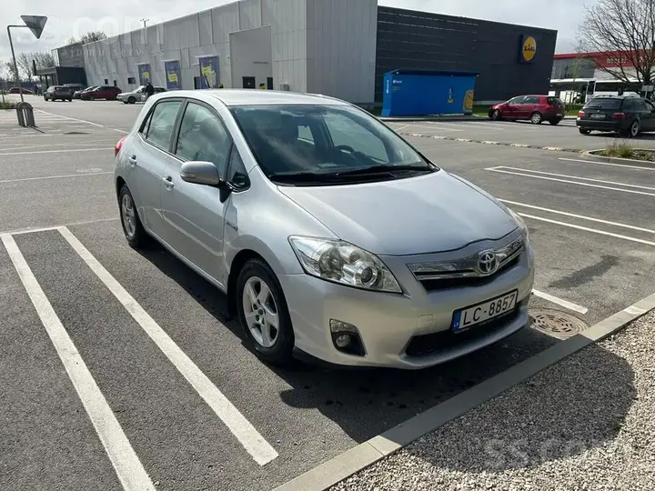 Toyota Auris 2012 photo 2
