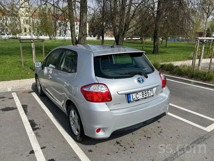 Toyota Auris 2012 photo 4