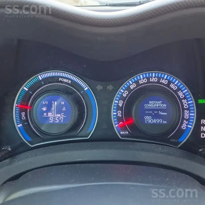 Toyota Auris 2012 photo 5