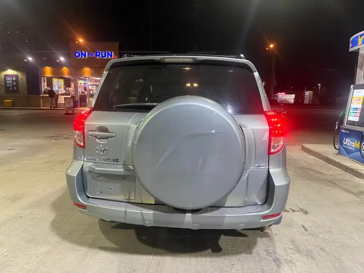 Toyota Rav4 2008 photo 4
