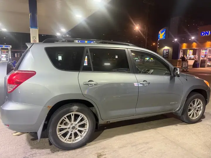 Toyota Rav4 2008 photo 5