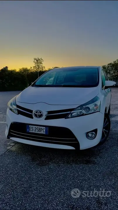 Toyota Verso 2013 photo 4